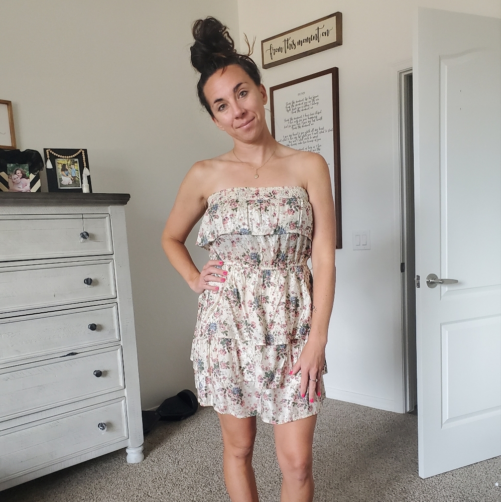 Floral strapless dress